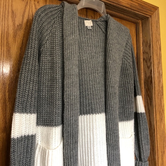a new day Sweaters - ✨Gray and white hooded cardigan